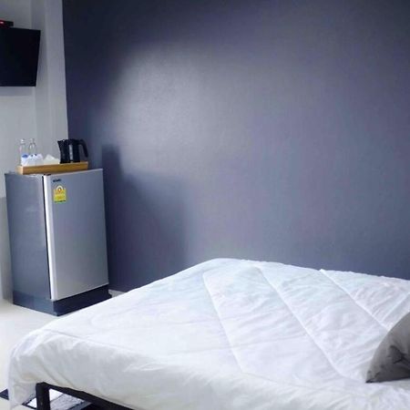 The Room Apartment Surat Thani Esterno foto