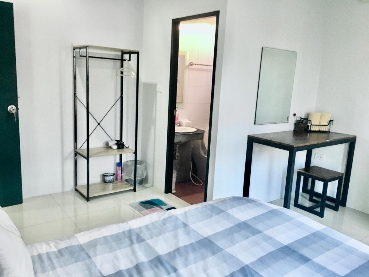 The Room Apartment Surat Thani Esterno foto