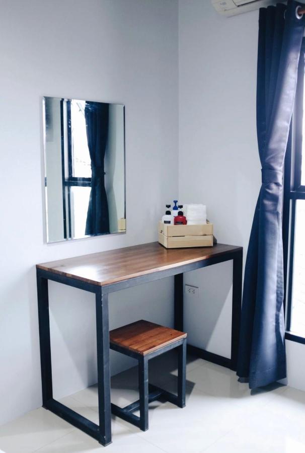 The Room Apartment Surat Thani Esterno foto