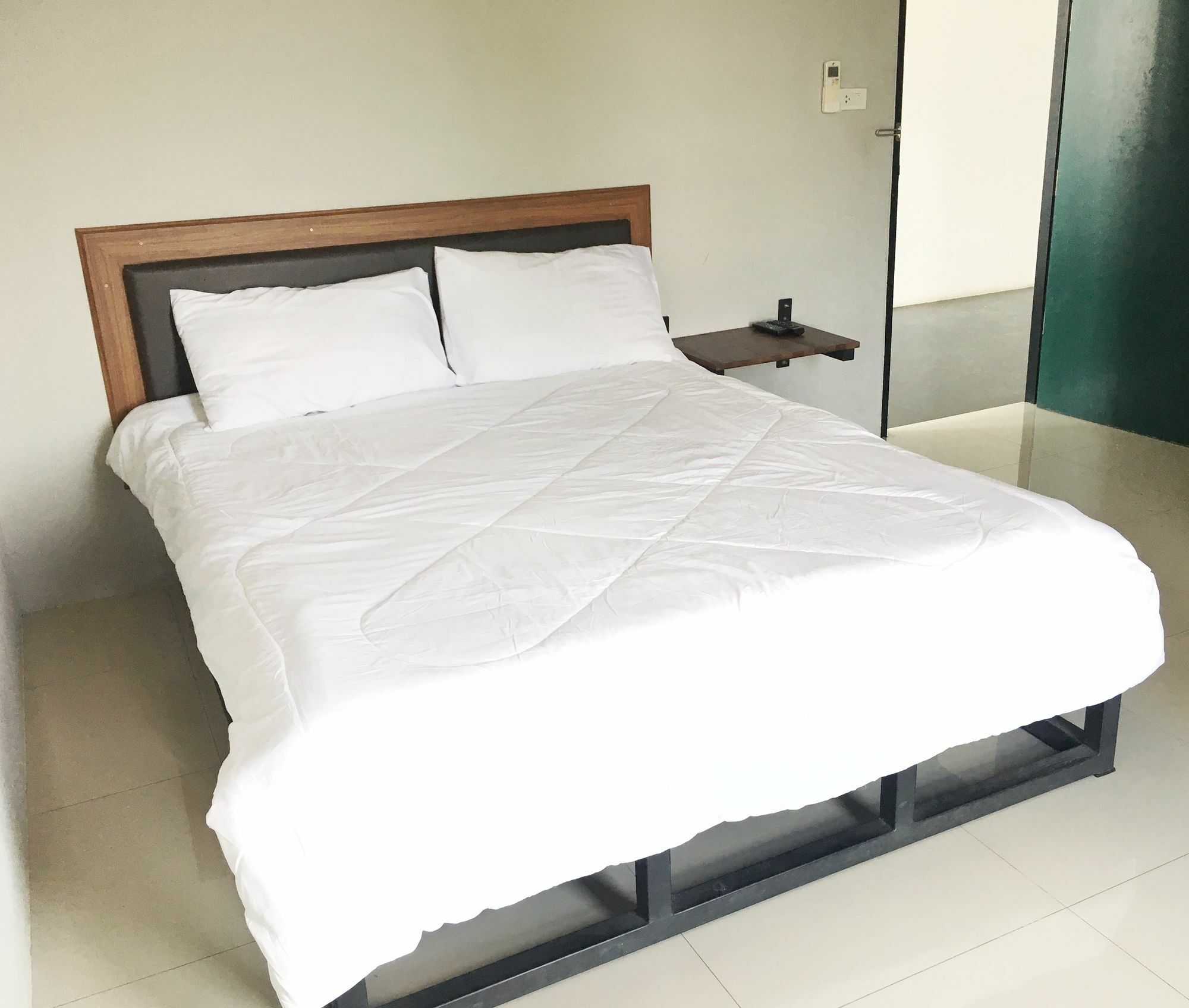The Room Apartment Surat Thani Esterno foto
