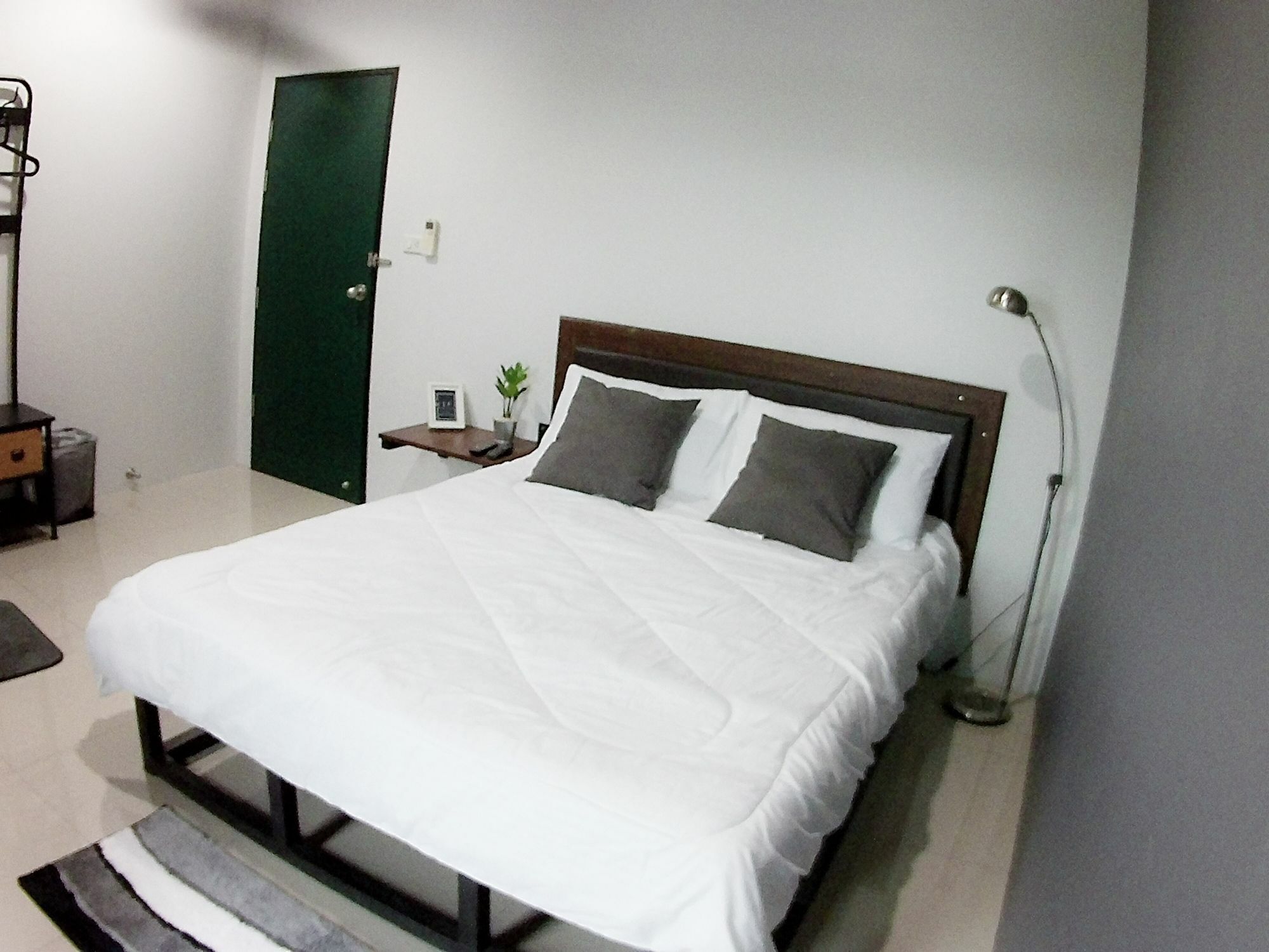 The Room Apartment Surat Thani Esterno foto