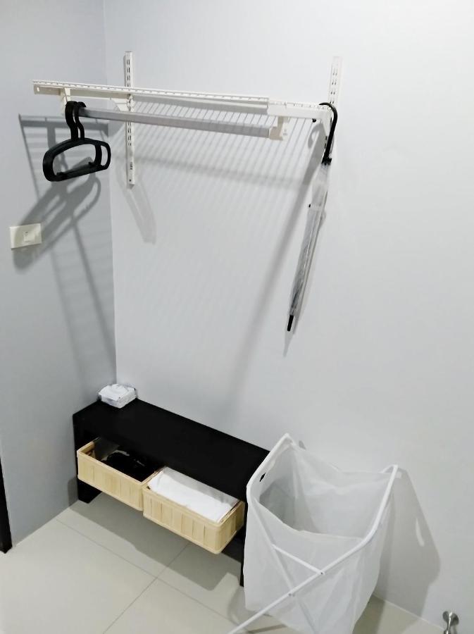 The Room Apartment Surat Thani Esterno foto