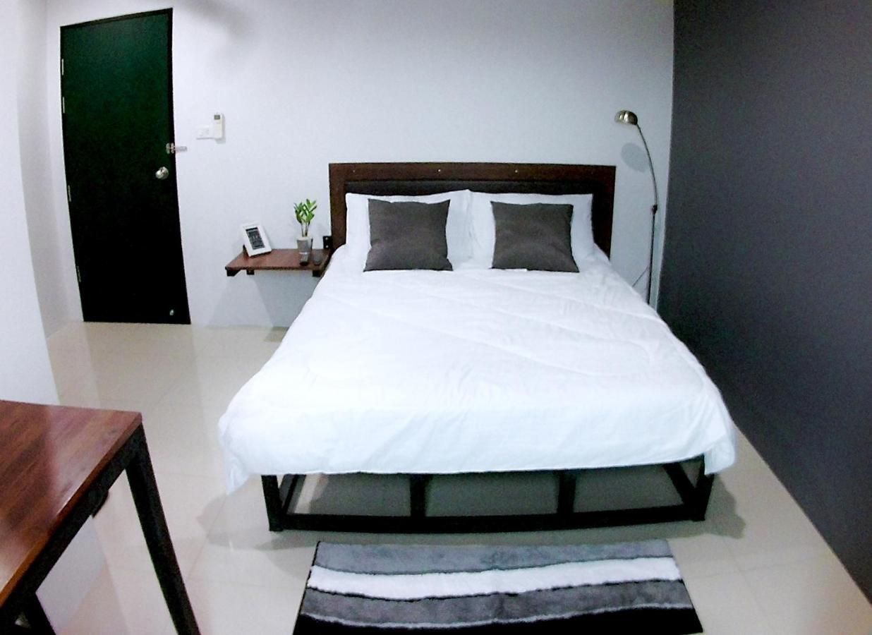 The Room Apartment Surat Thani Esterno foto