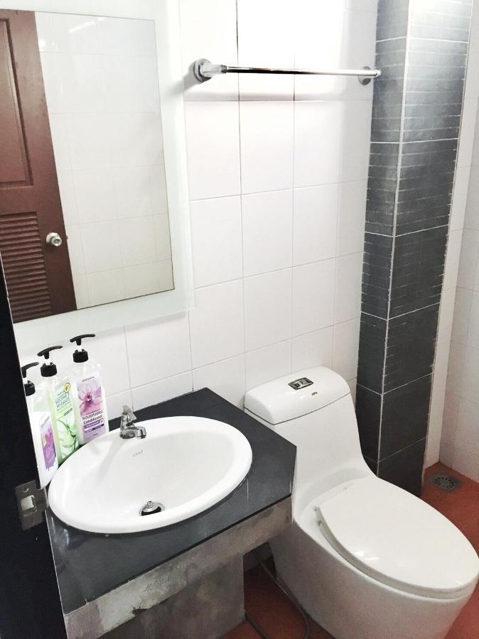 The Room Apartment Surat Thani Esterno foto