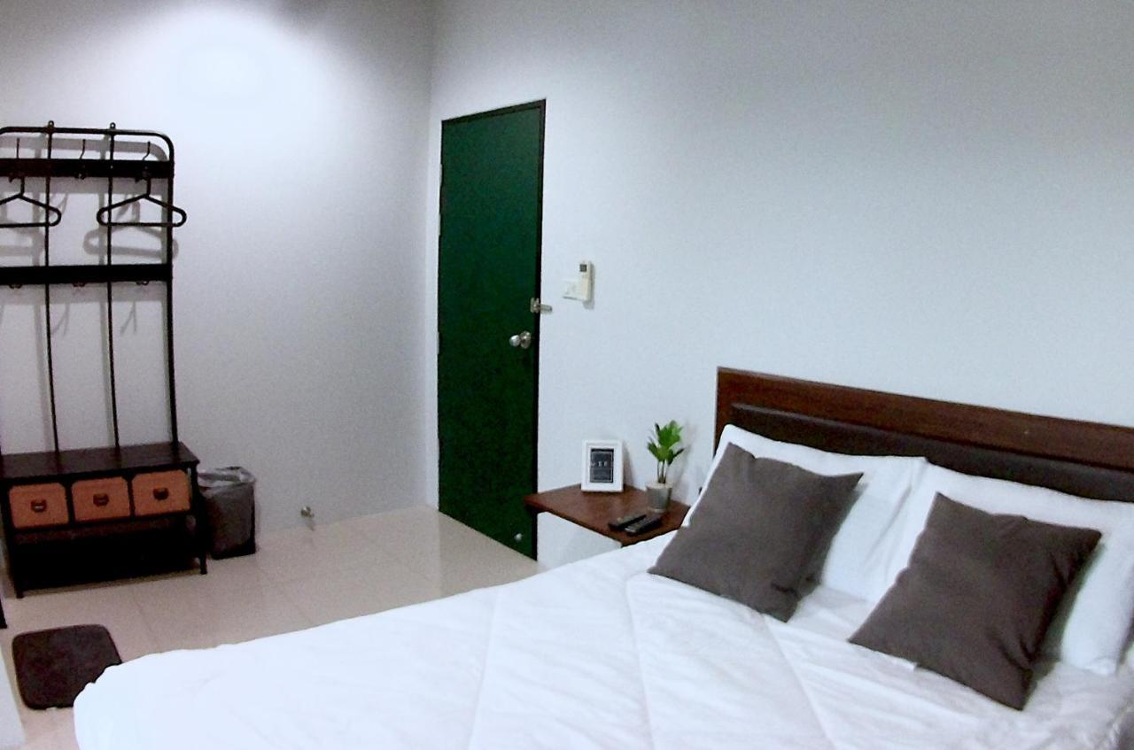The Room Apartment Surat Thani Esterno foto